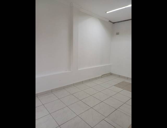 1 BEDROOM HOUSE TO LET IN BAYVIEW